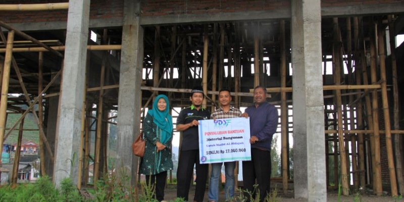 Pembangunan Masjid Al-Huda Bukit Bromo