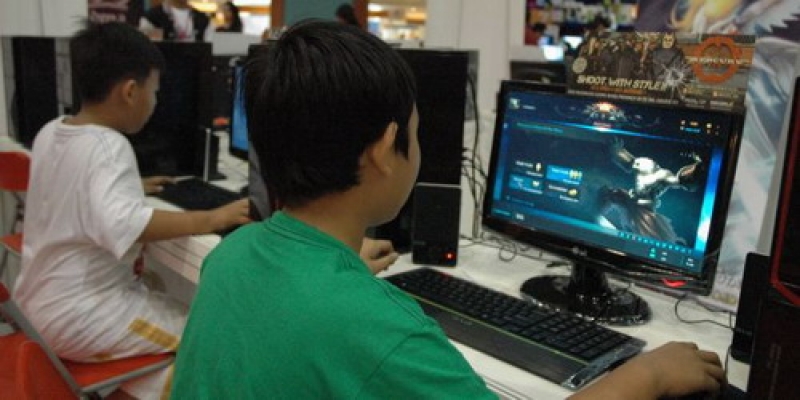 Multiaspek Penyebab Kecanduan Game Online | YDSF